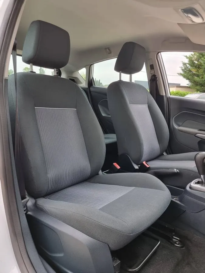 Ford Fiesta 2010 — photo 7