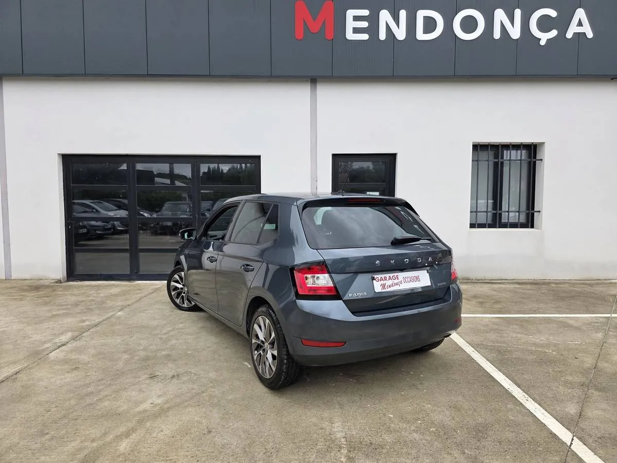 Skoda Fabia 2021 — photo 3