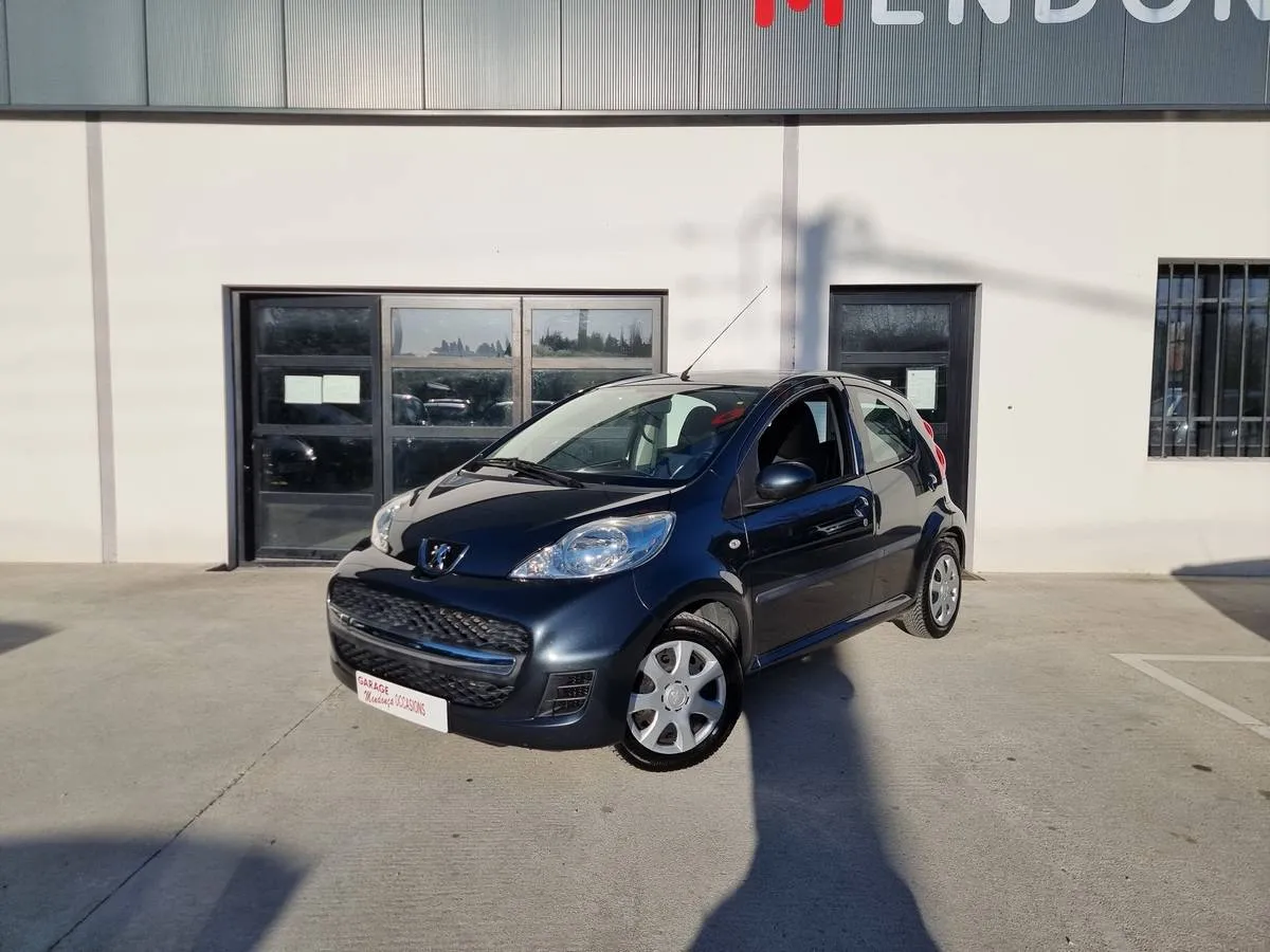 Peugeot 107 2011 — photo 2