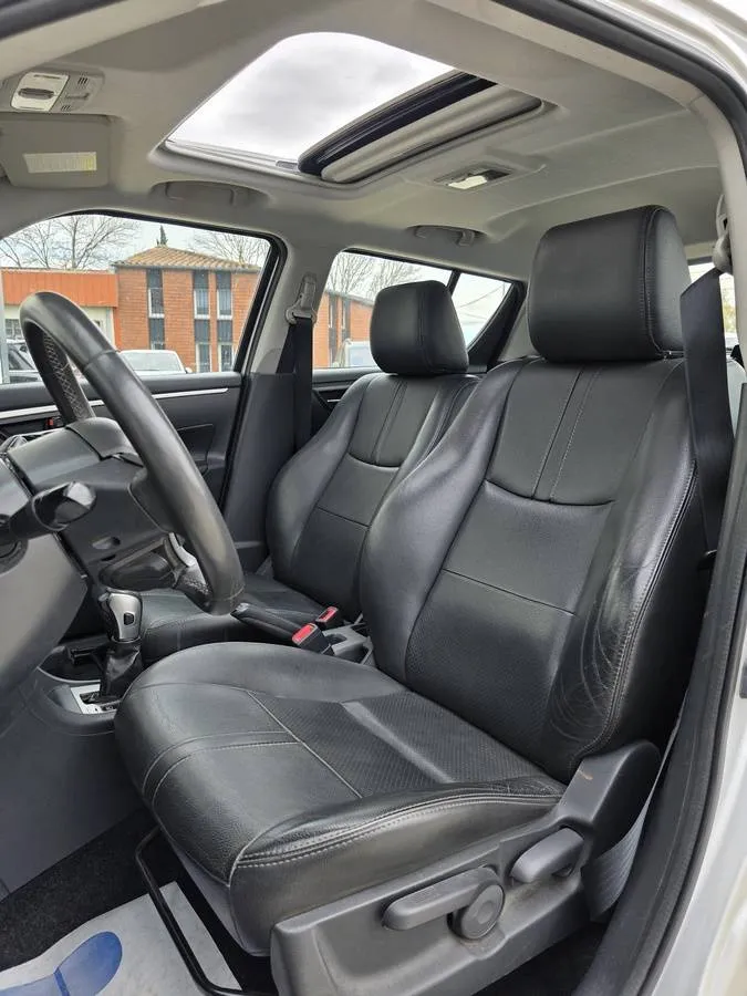 Suzuki Swift 2012 — photo 7