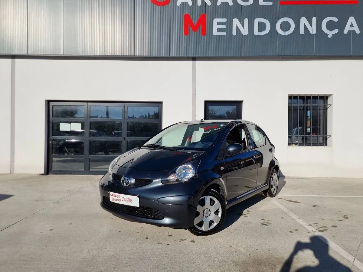 Toyota AYGO 2008 — photo 2