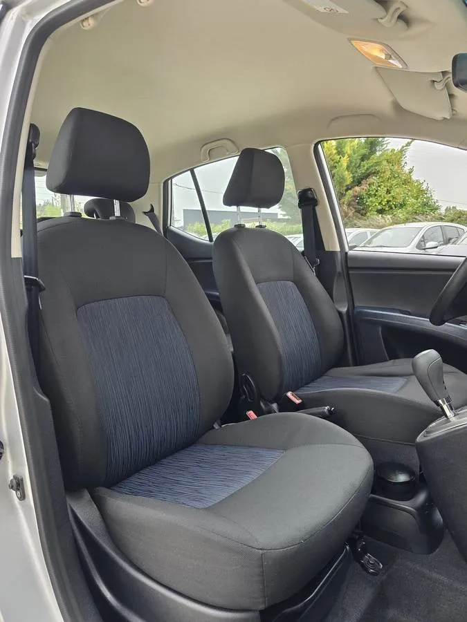 Hyundai i10 2011 — photo 7