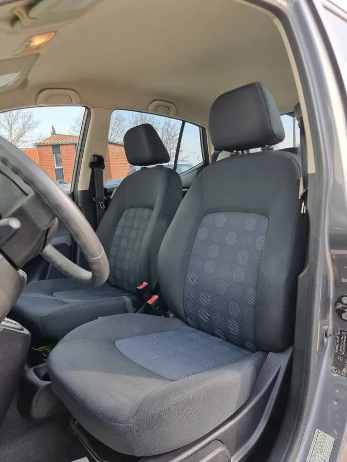 Hyundai i10 2010 — photo 7
