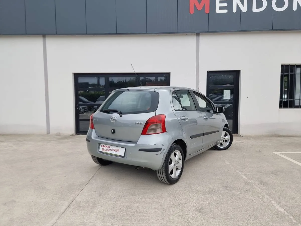 Toyota Yaris 2007 — photo 3