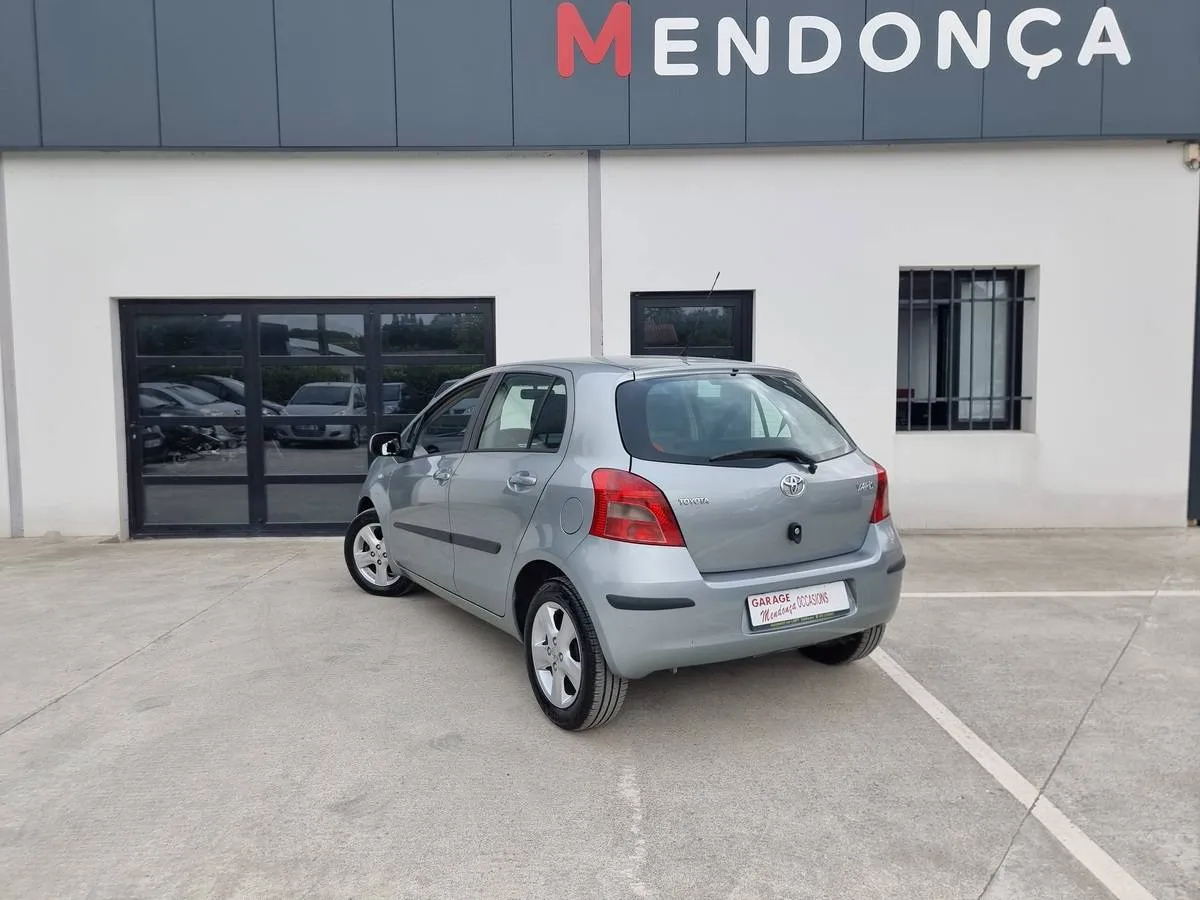 Toyota Yaris 2007 — photo 4