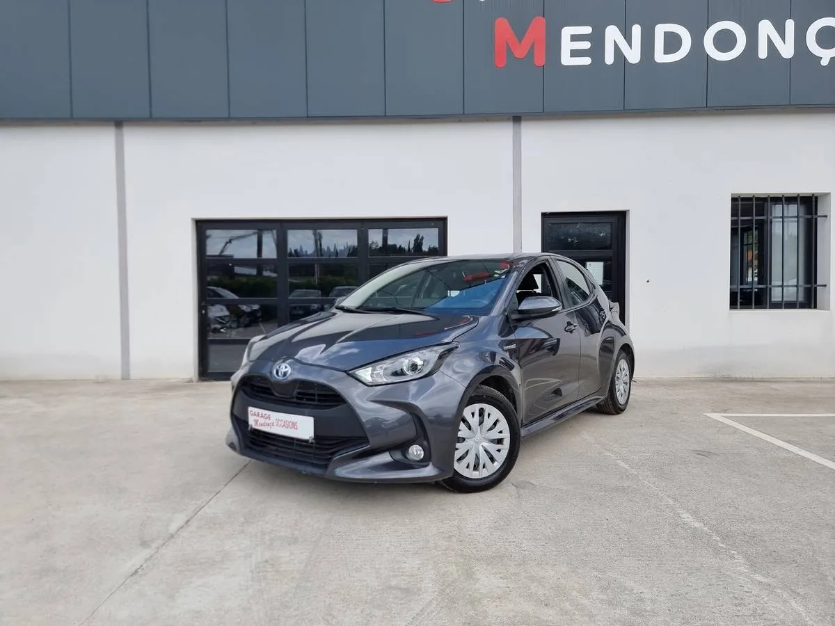 Toyota Yaris 2020 — photo 2