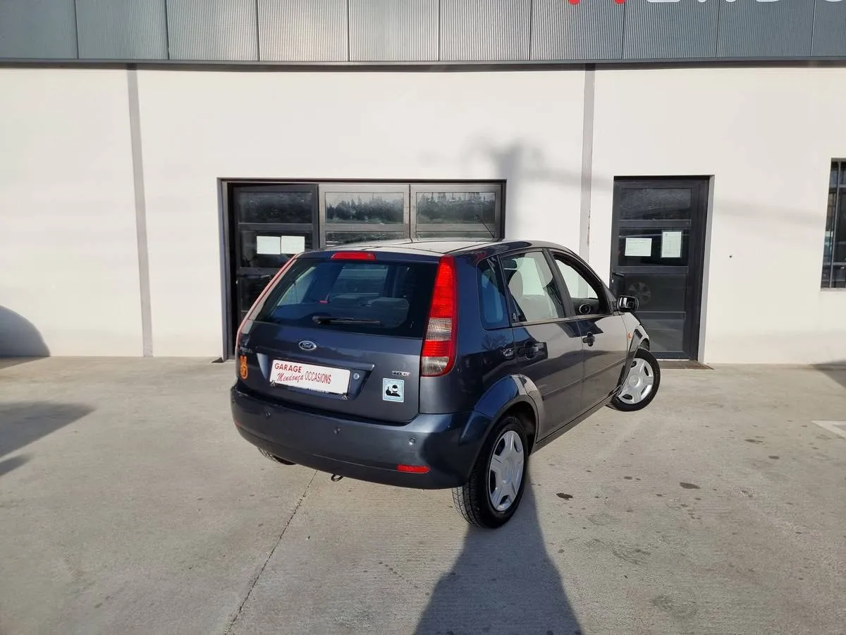 Ford Fiesta 2005 — photo 3