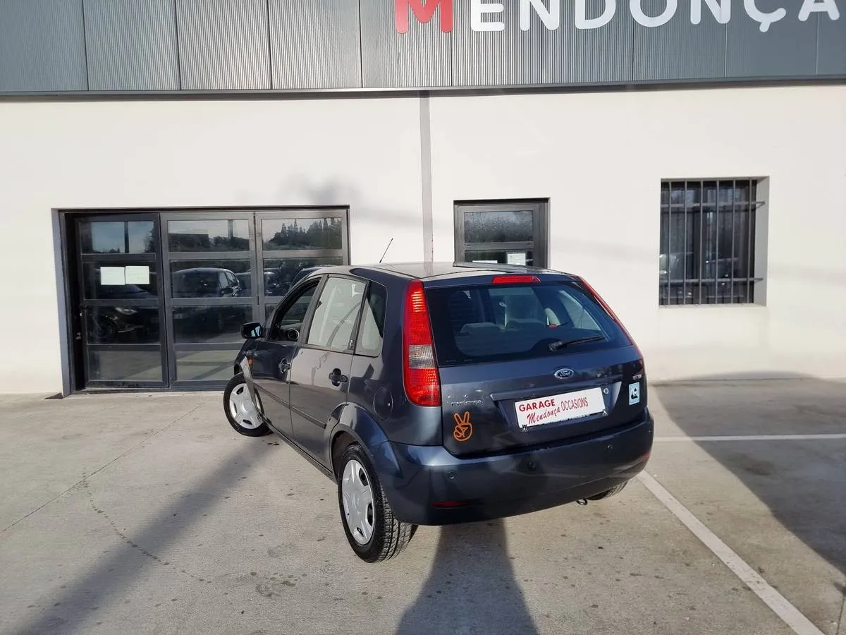 Ford Fiesta 2005 — photo 4