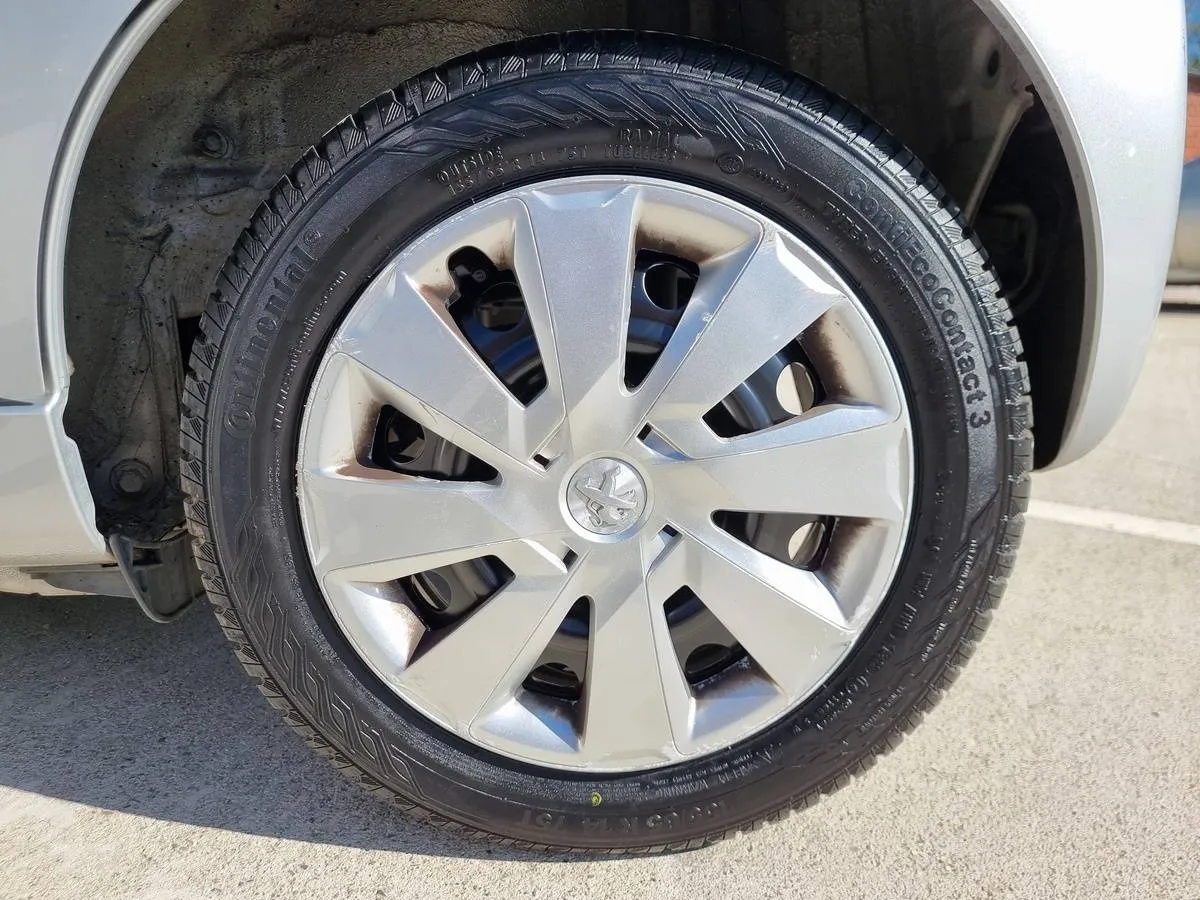 Peugeot 107 2012 — photo 9