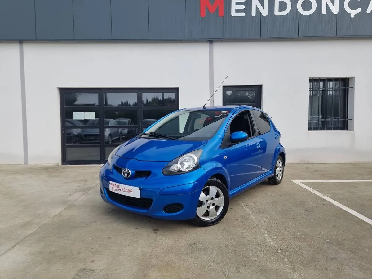 Toyota AYGO 2011 — photo 2