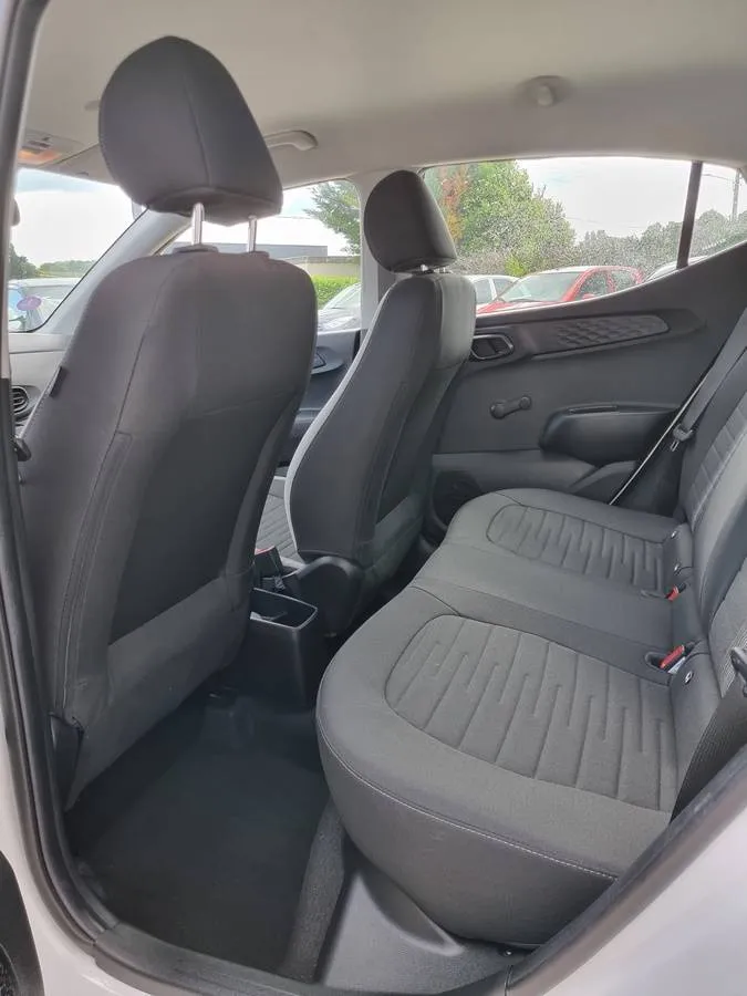 Hyundai i10 2022 — photo 8