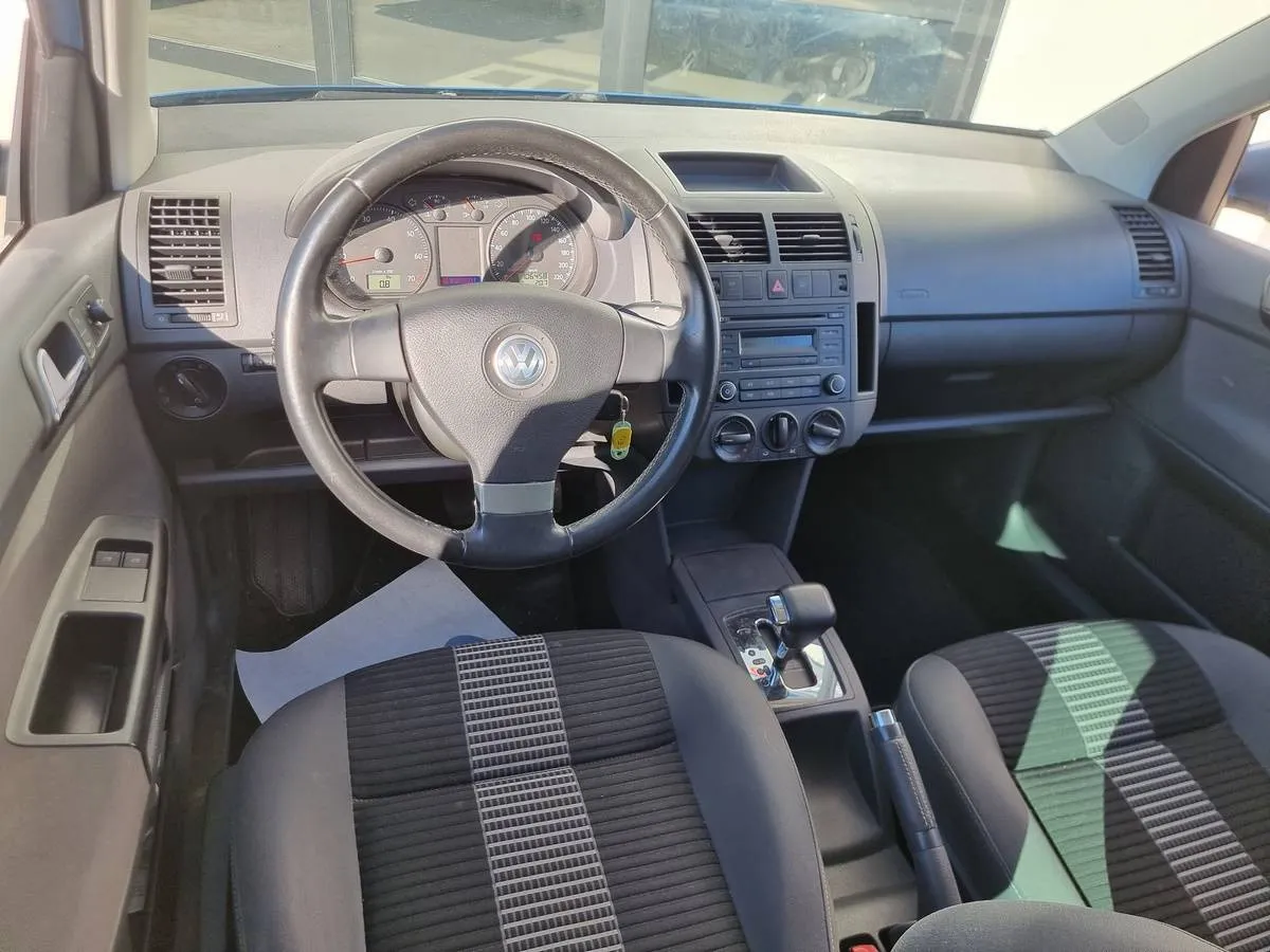 Volkswagen Polo 2008 — photo 6