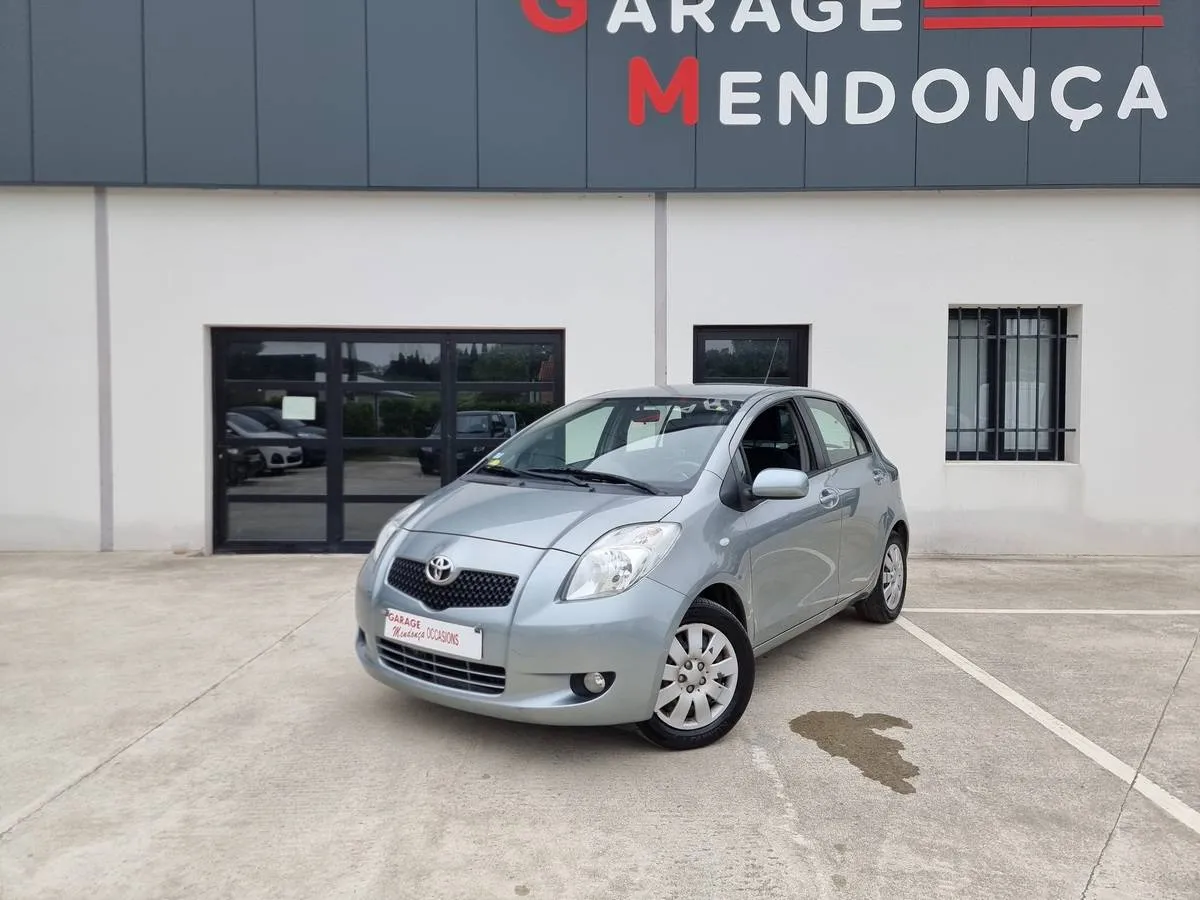 Toyota Yaris 2008 — photo 2