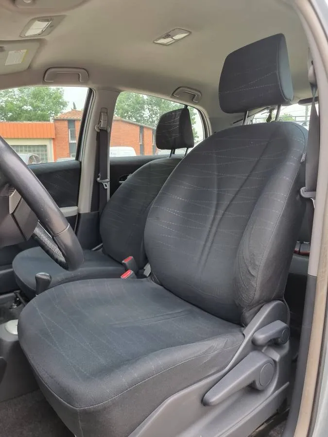 Toyota Yaris 2008 — photo 5