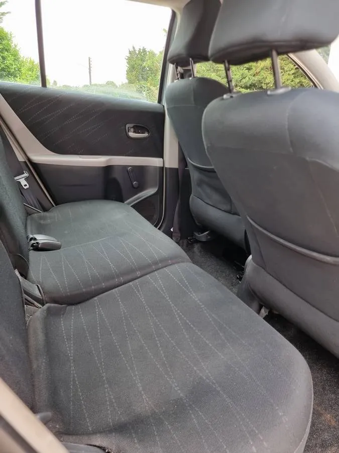Toyota Yaris 2008 — photo 8