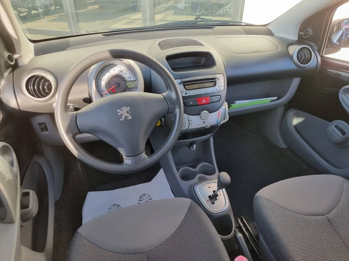 Peugeot 107 2008 — photo 6